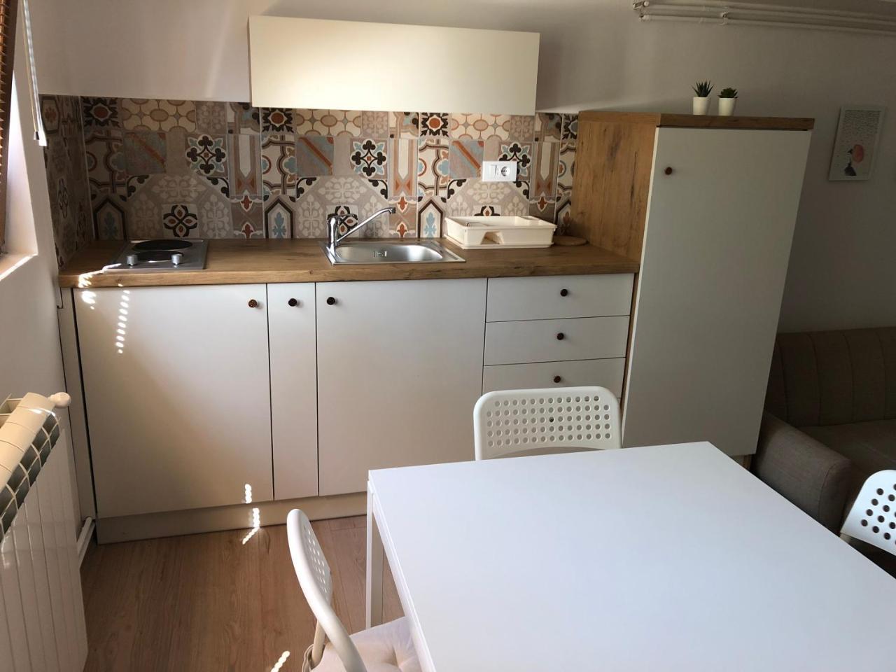 Small & Sweet Apartments Белград Екстериор снимка
